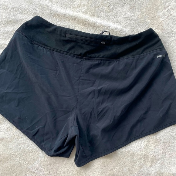 Nike dri fit shorts - Picture 2 of 3